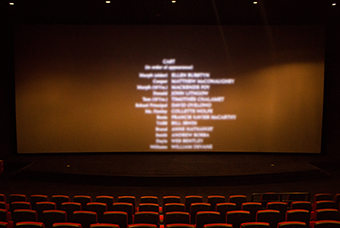 evo真人视讯国际党委组织召开《长津湖》观影活动